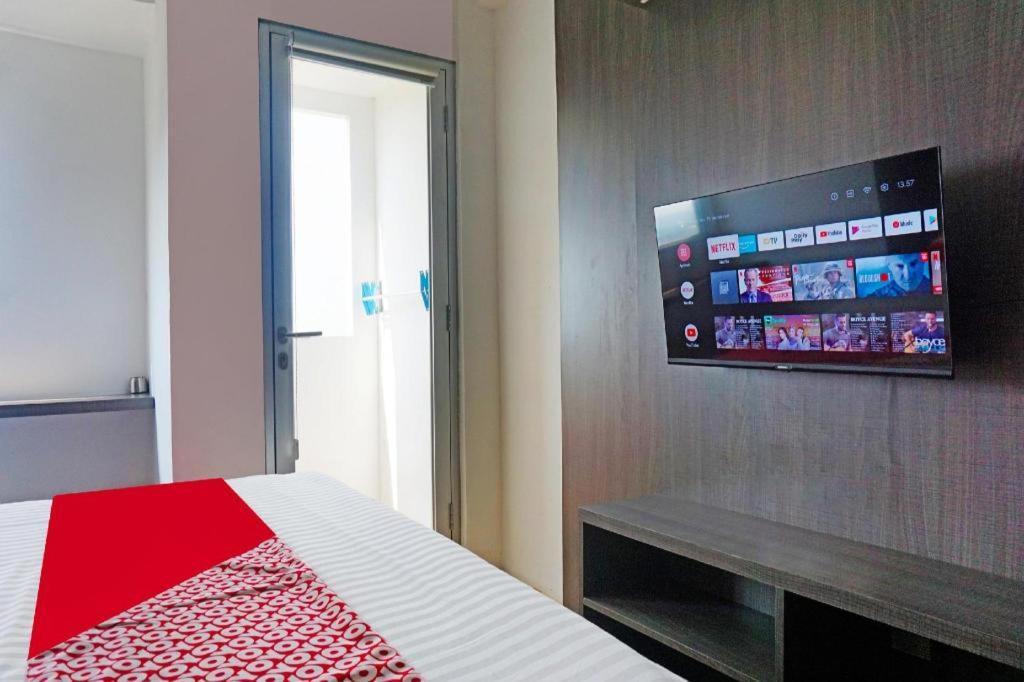 Oyo 91593 San San Rooms Apartment Gunung Putri Square Bogor Esterno foto